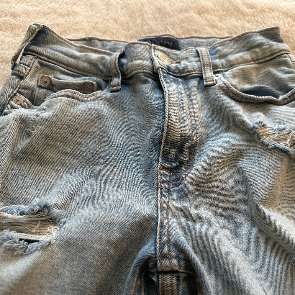 Jeans - Picture 2 of 5